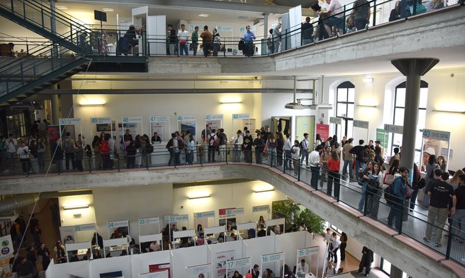 Career Day Unife: il 6 maggio torna l’appuntamento che offre a studentesse, studenti e laureate/i l’opportunità di incontrare il mondo del lavoro