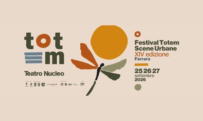 Totem scene urbane a cura del teatro Nucleo 