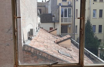 AFFITTASI APPARTAMENTO NEL CENTRO STORICO DI FERRARA